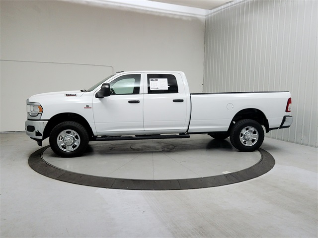 2023 Ram 2500 Tradesman photo 2