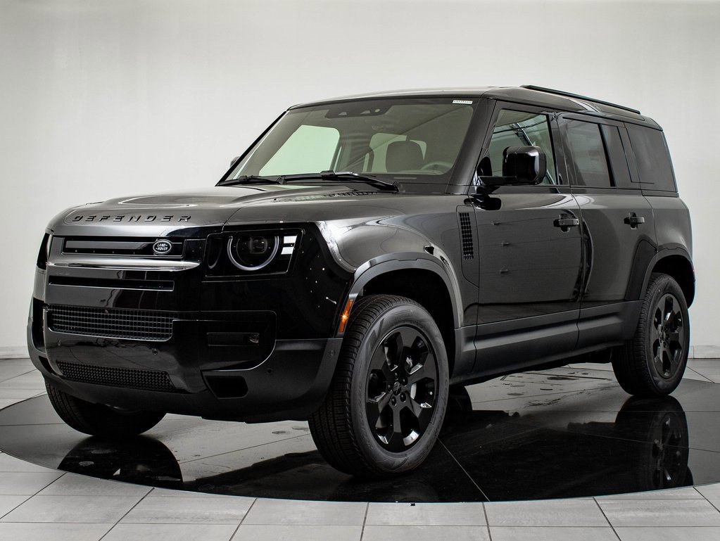 2026 Land Rover Defender S's photo