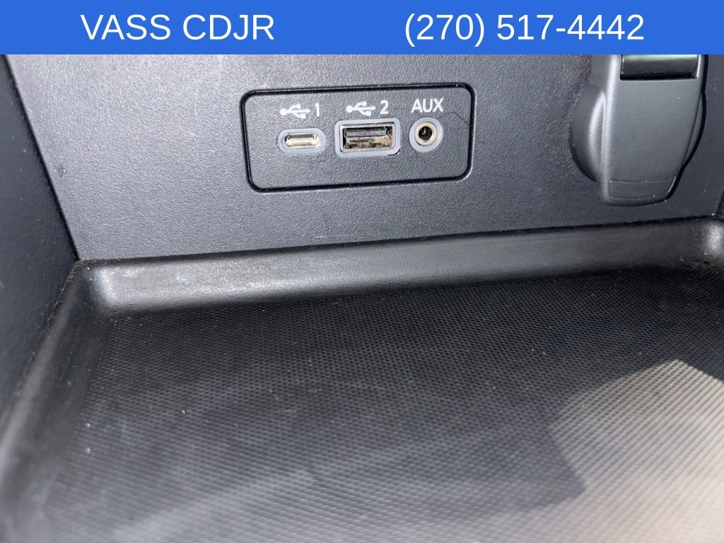 2023 Nissan Sentra SV photo 17
