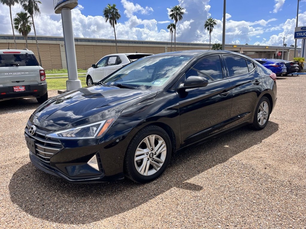 2020 Hyundai Elantra SEL photo 3