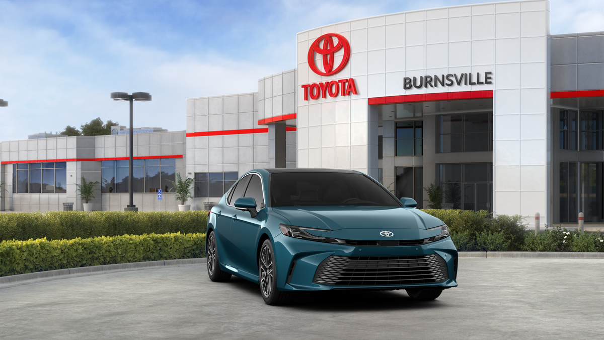 2025 Toyota Camry XLE photo 13