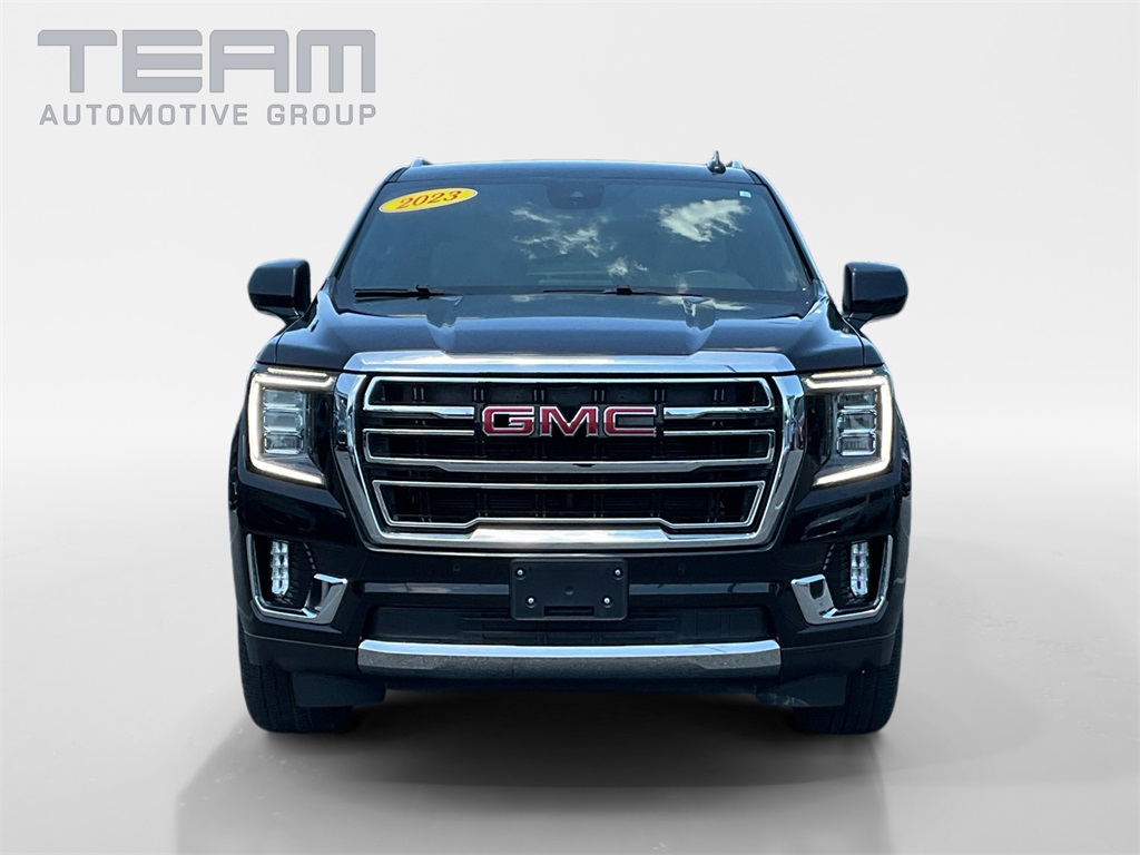 2023 Gmc Yukon XL SLT photo 2