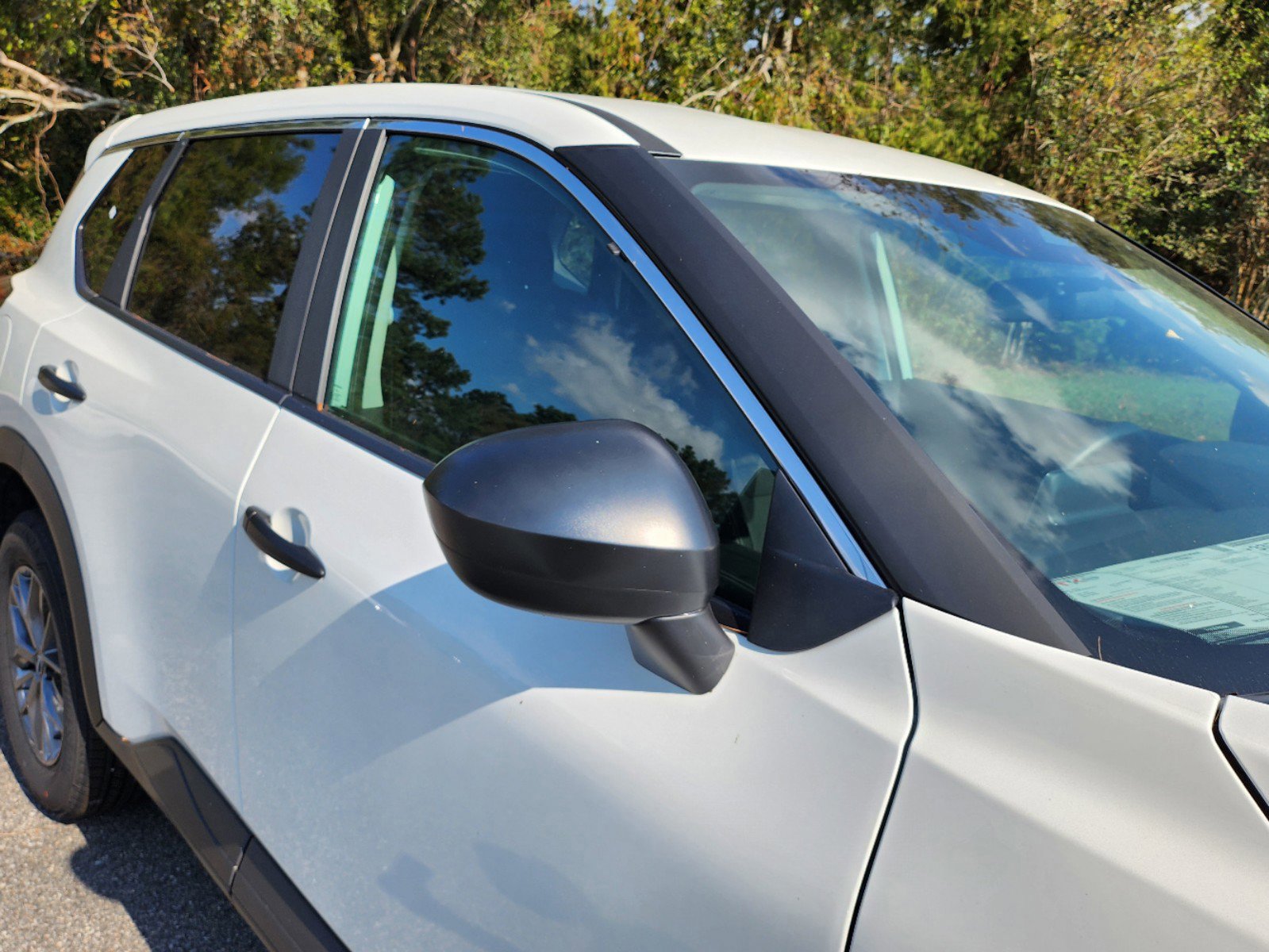 2026 Nissan Rogue S photo 10