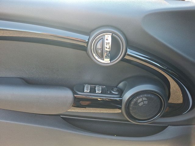 2020 Mini Cooper Convertible Signature photo 12