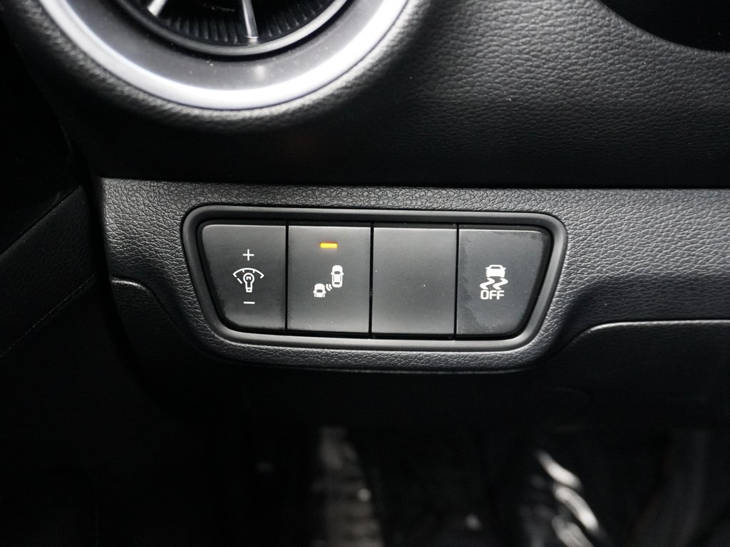 2023 Kia Forte GT-Line photo 39