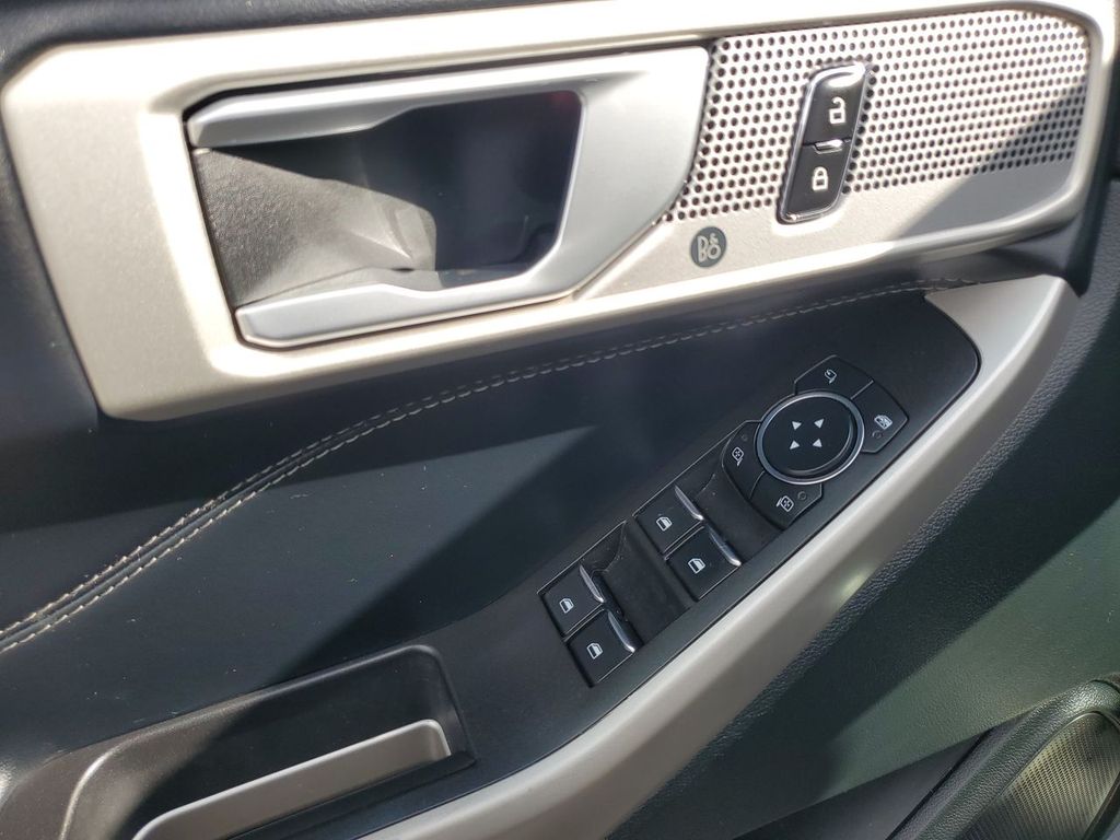 2023 Ford Explorer Limited photo 41
