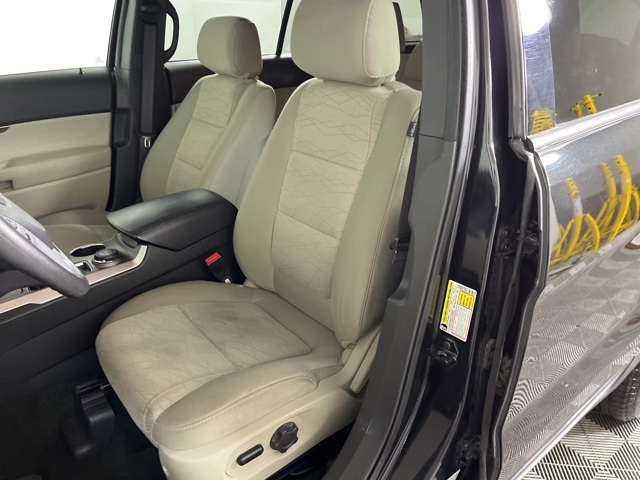 2013 Ford Explorer Base photo 13