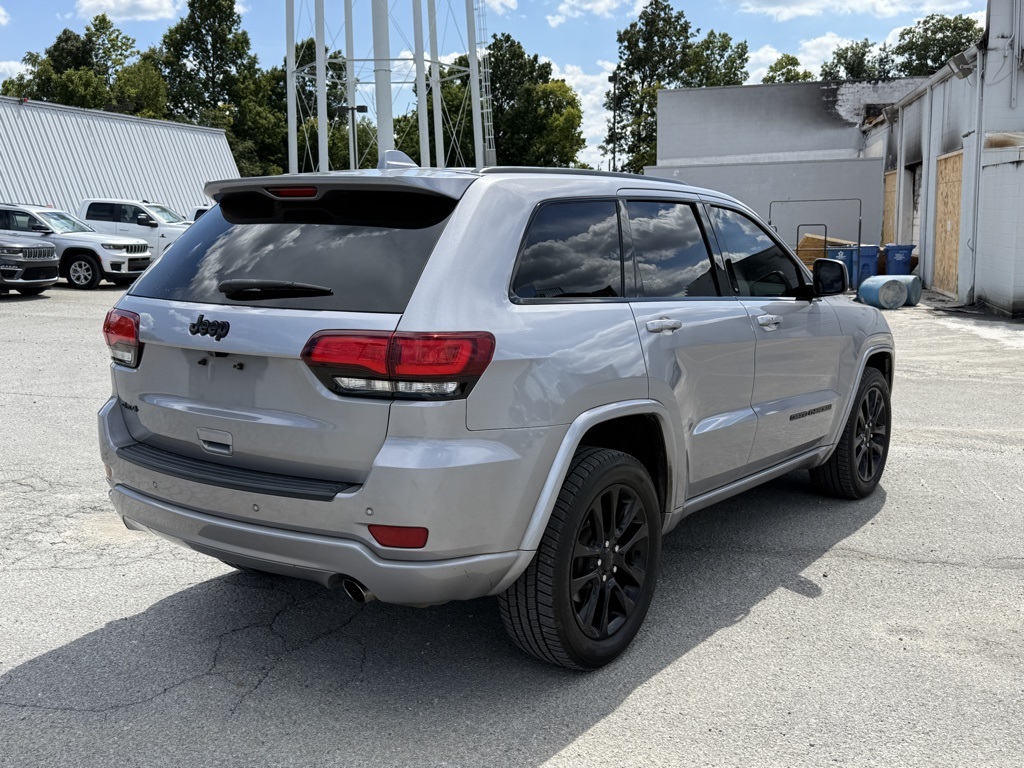 2019 Jeep Grand Cherokee Altitude photo 4