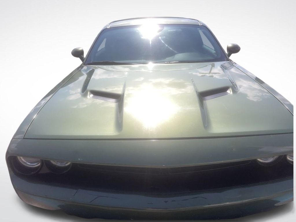 2018 Dodge Challenger SXT Plus