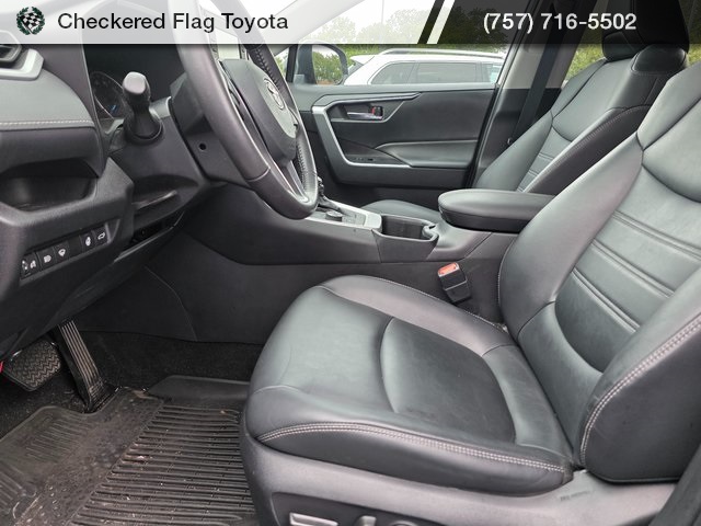 2022 Toyota RAV4 Hybrid XLE Premium photo 8