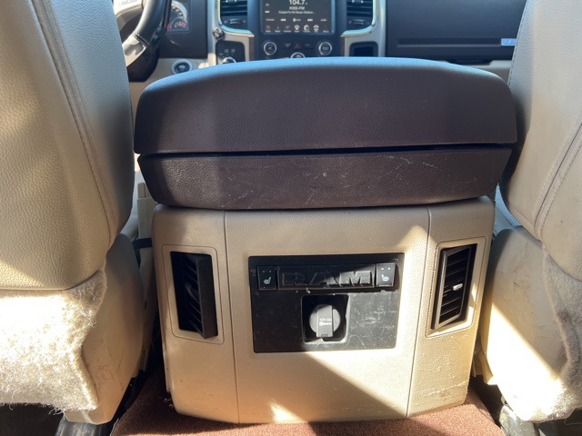 2013 Ram 2500 Laramie photo 35