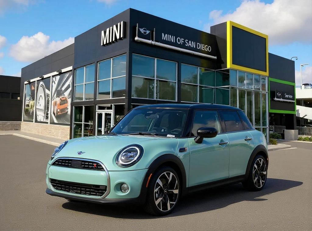 2026 MINI Hardtop S's photo