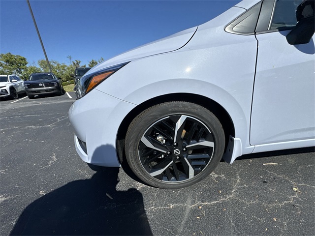2025 Nissan Versa 1.6 SR photo 9