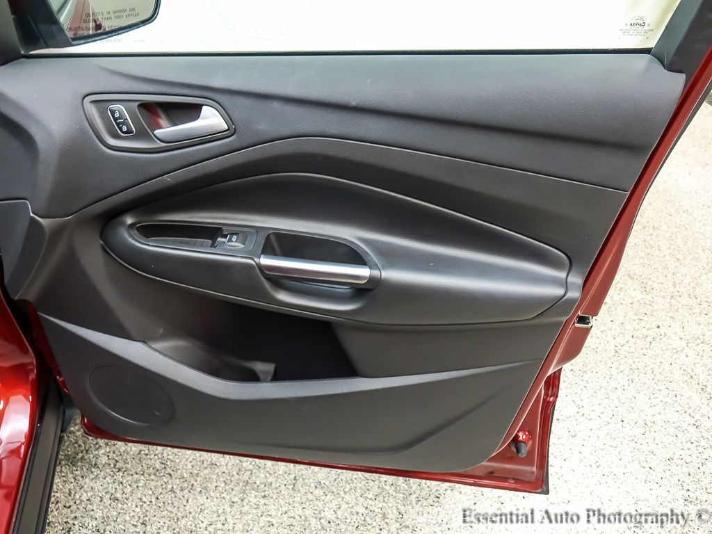 2017 Ford Escape Titanium photo 20