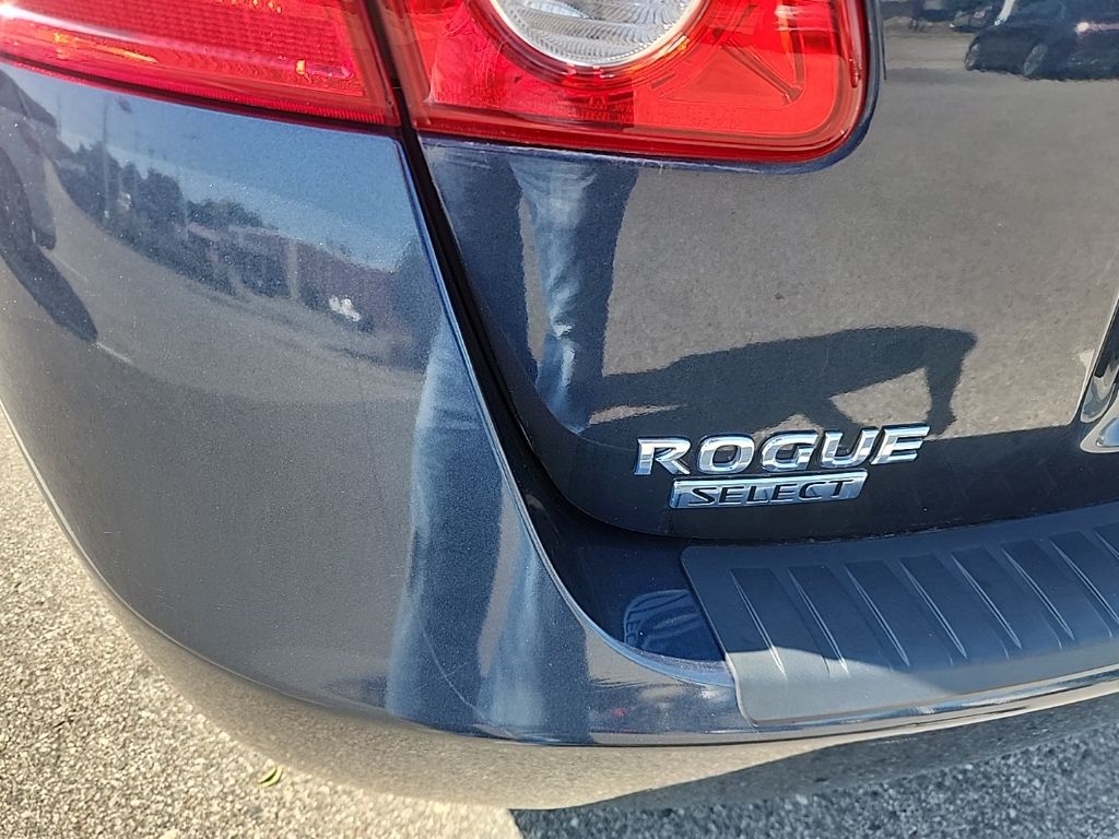 2015 Nissan Rogue Select S photo 5