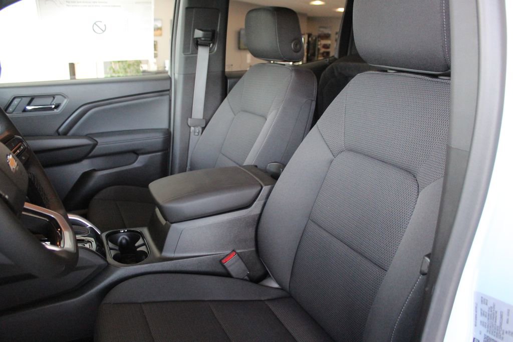 2025 Chevrolet Colorado Work Truck LT photo 11