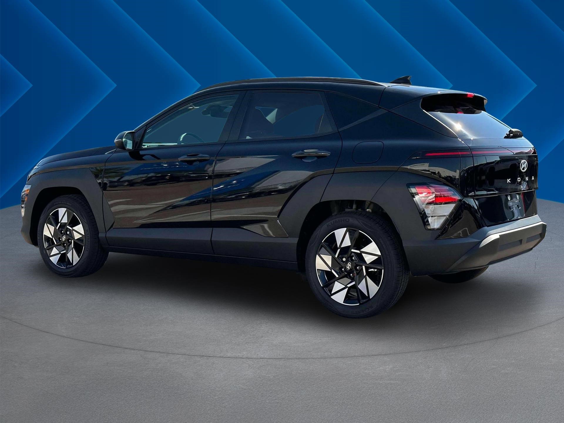 2025 Hyundai Kona SEL photo 4