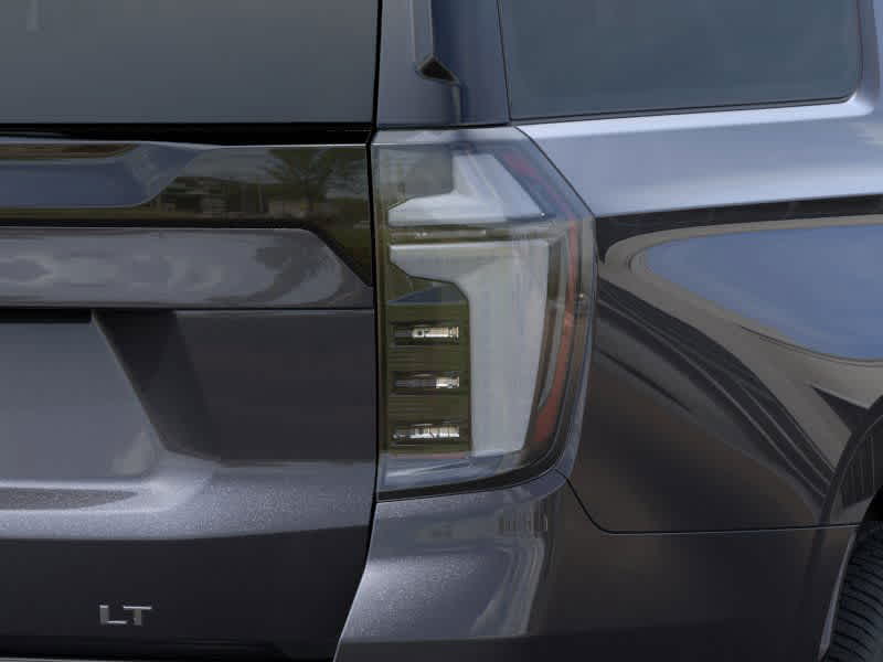 2025 Chevrolet Suburban LT photo 10