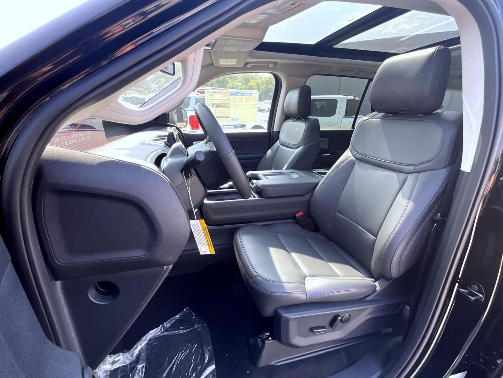 2025 Ford Expedition MAX photo 9