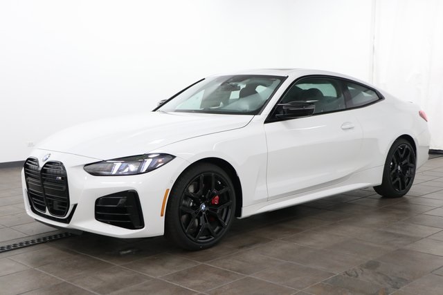 2025 BMW 4 Series M440i's photo