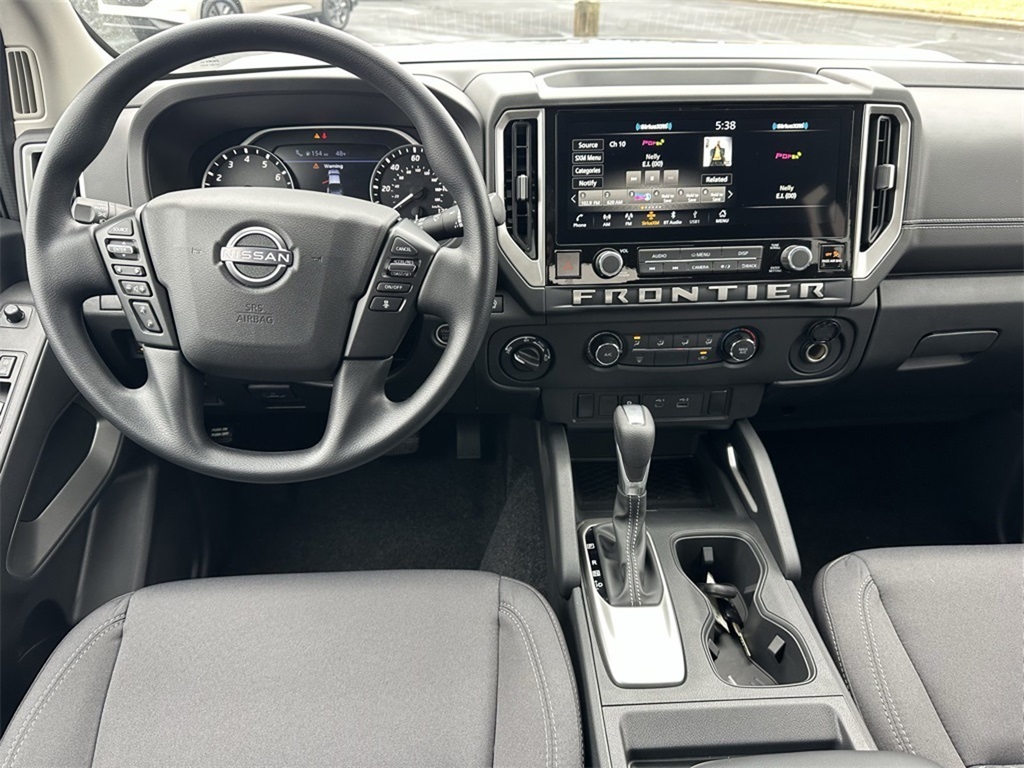 2025 Nissan Frontier Crew Cab SV photo 4