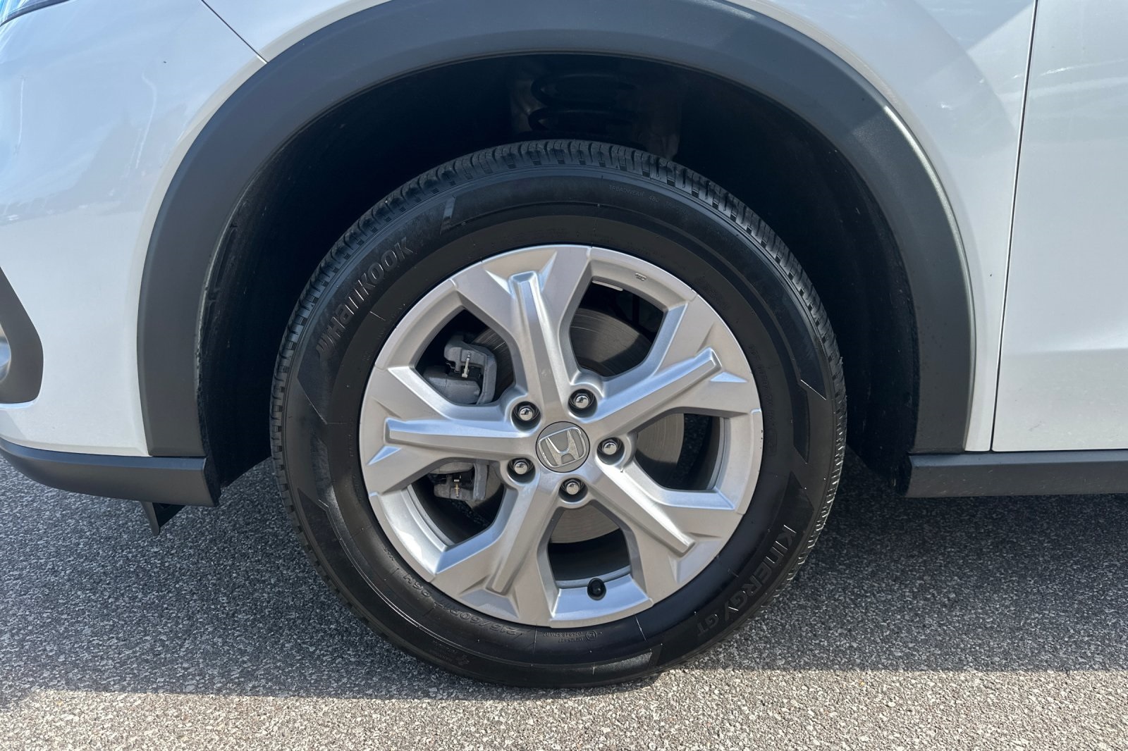 2023 Honda HR-V LX photo 34
