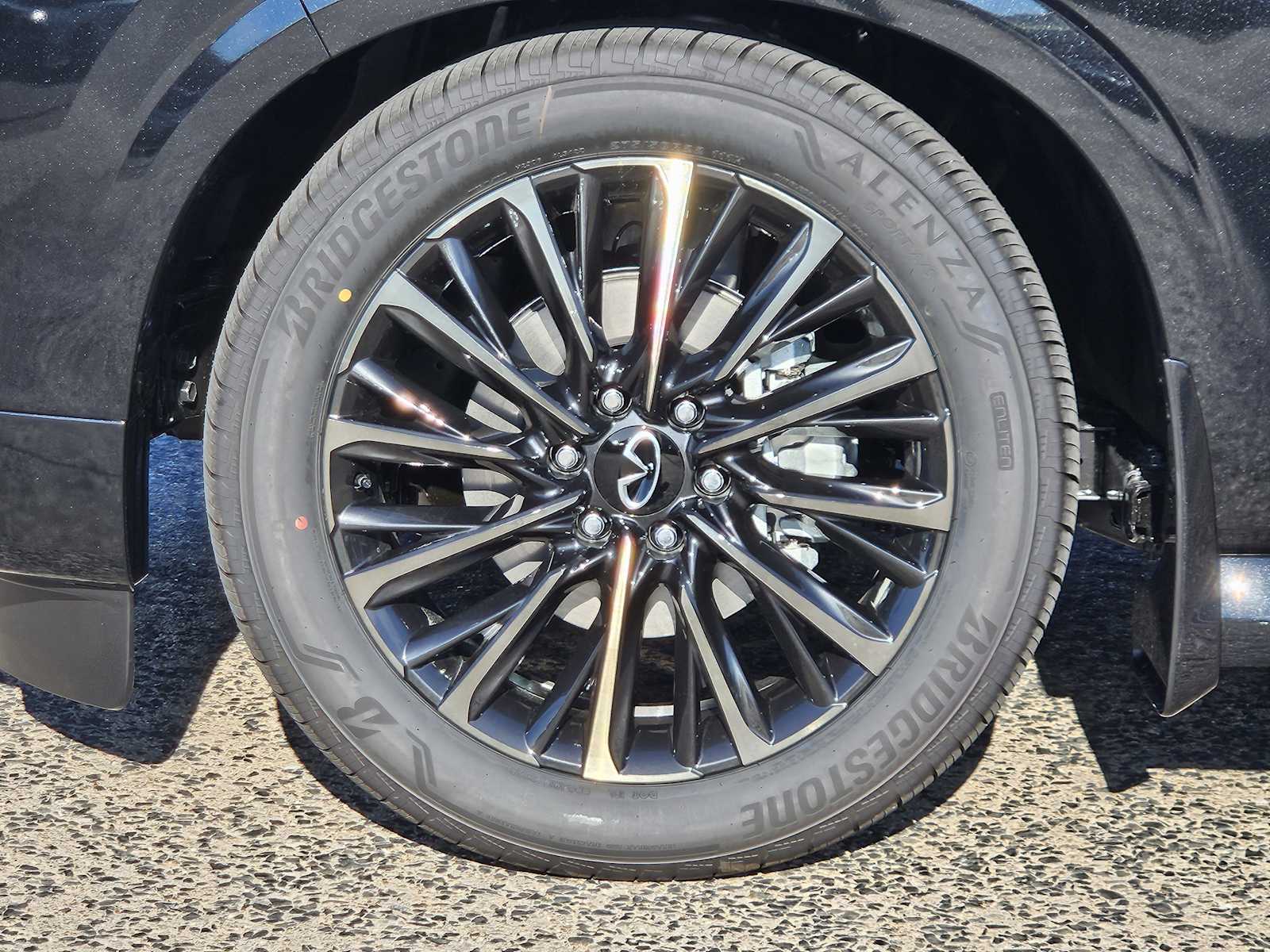 2026 Infiniti QX80 photo 3