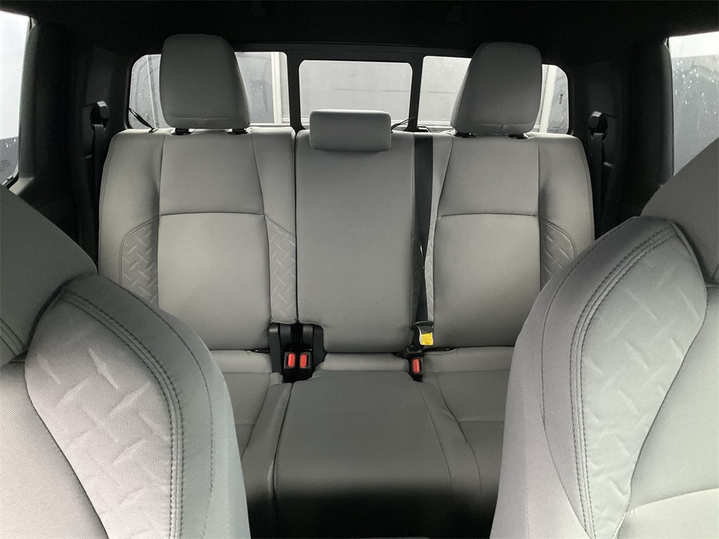 2025 Toyota Tacoma SR5 photo 28