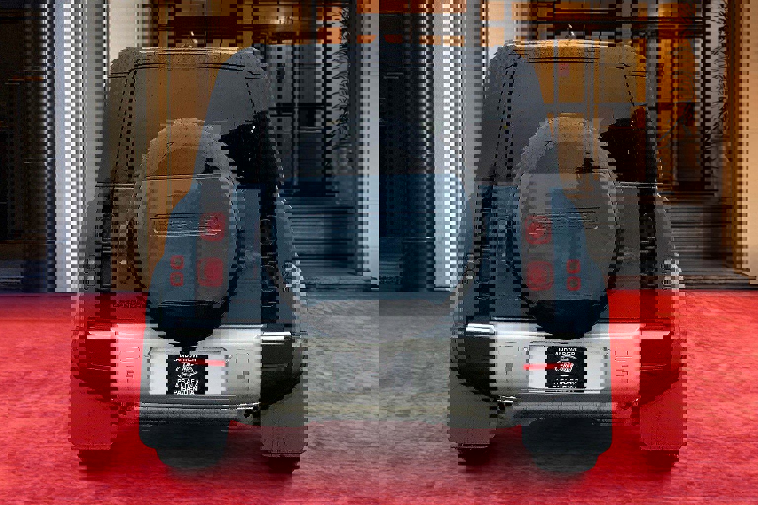 2025 Land Rover Defender 110 S photo 2