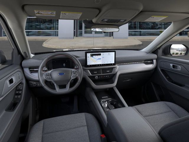 2025 Ford Explorer photo 9