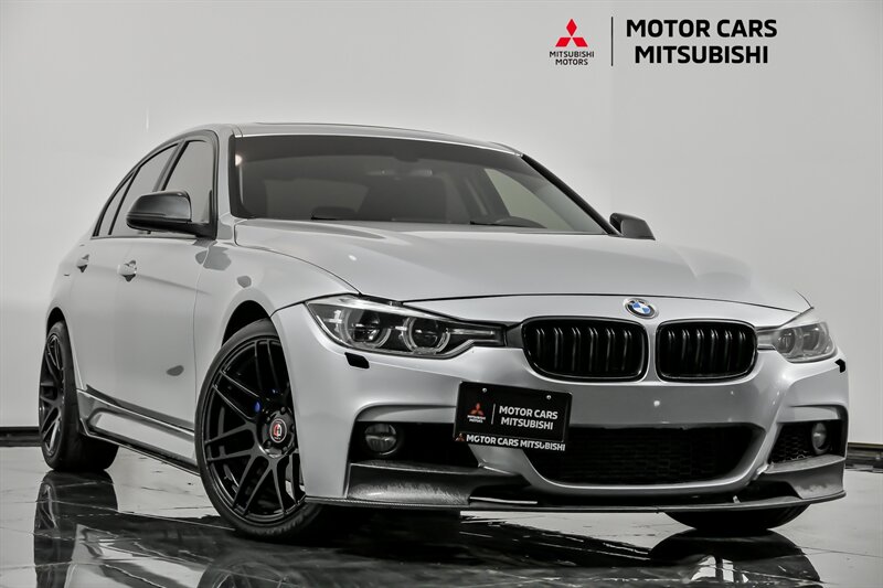 2018 BMW 3 Series 320i's photo