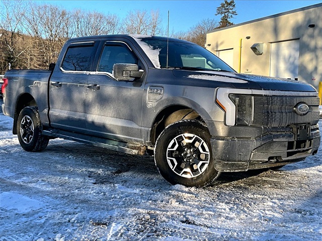 2023 Ford F-150 Lightning Lariat's photo