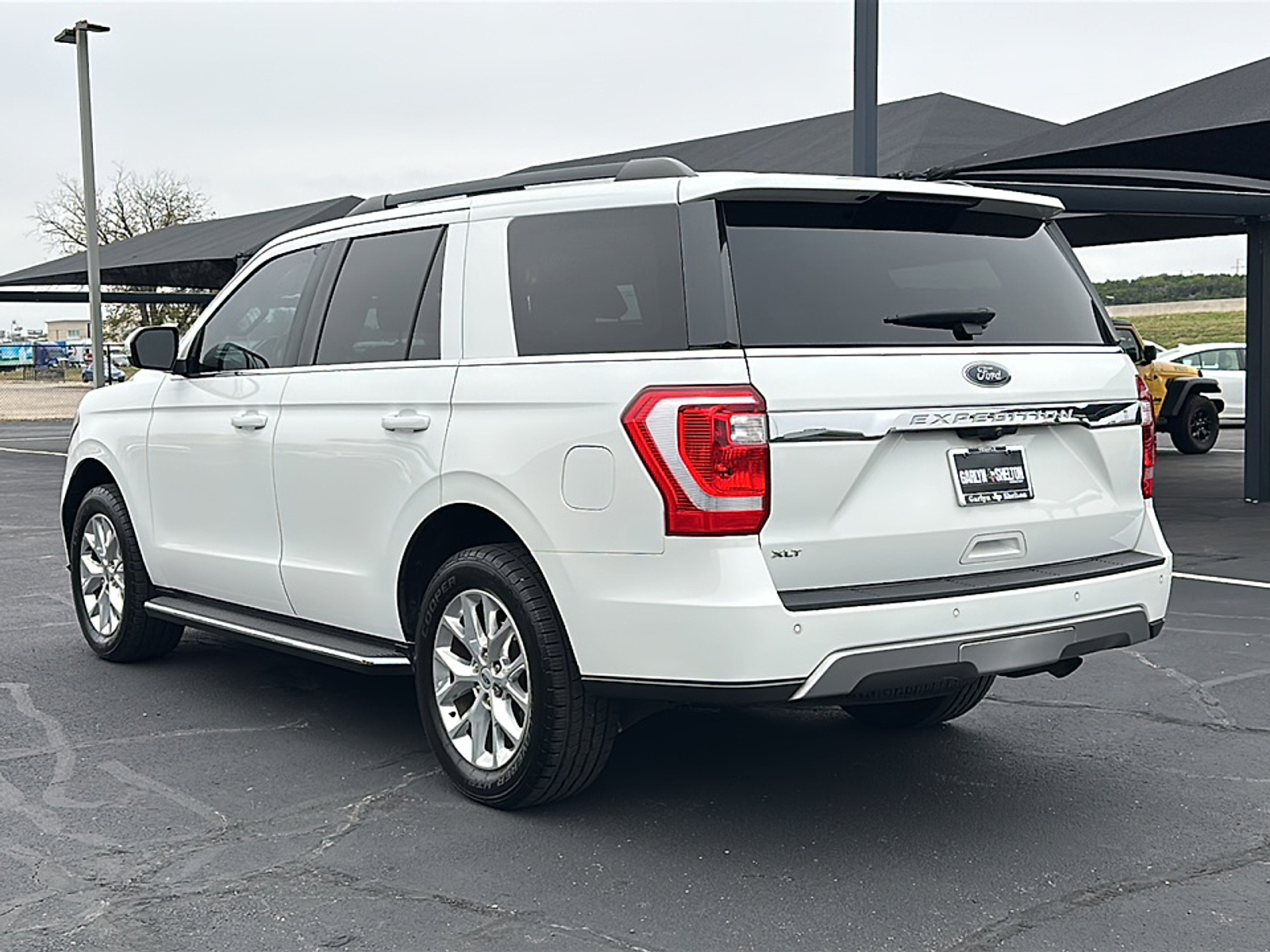 2021 Ford Expedition XLT photo 4