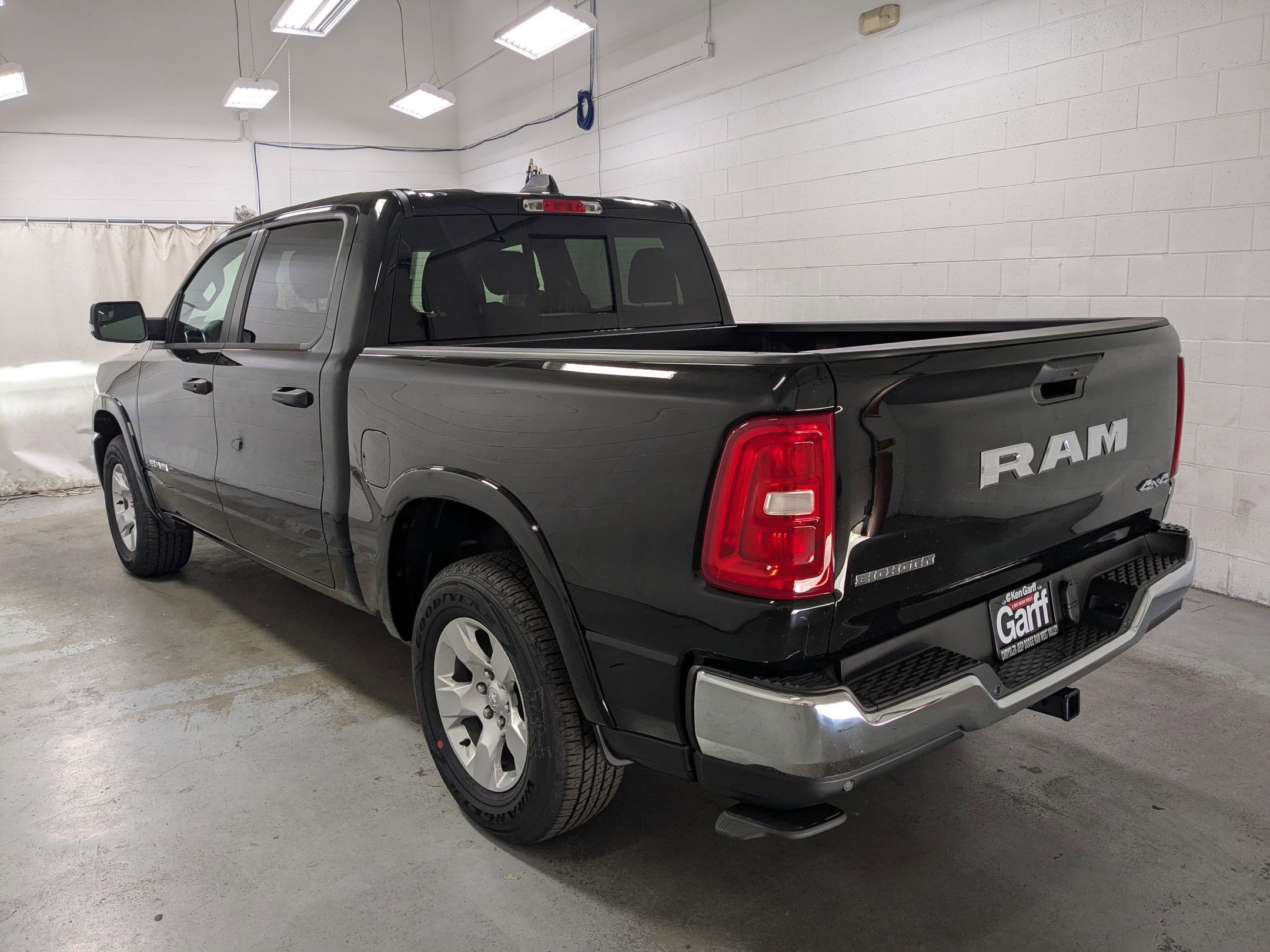 2025 Ram 1500 Big Horn photo 5