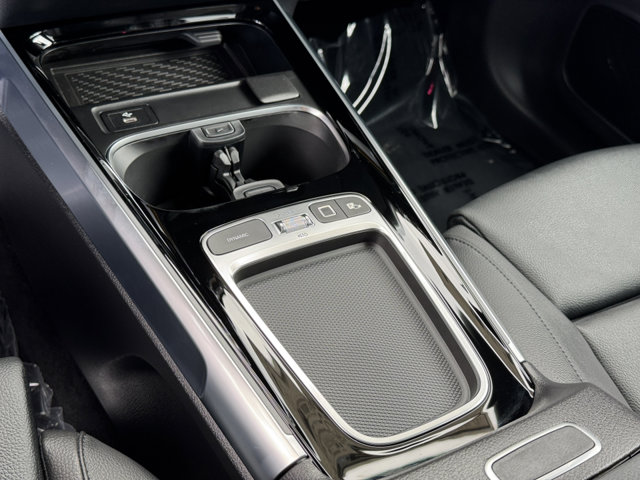 2025 Mercedes Benz EQB photo 7