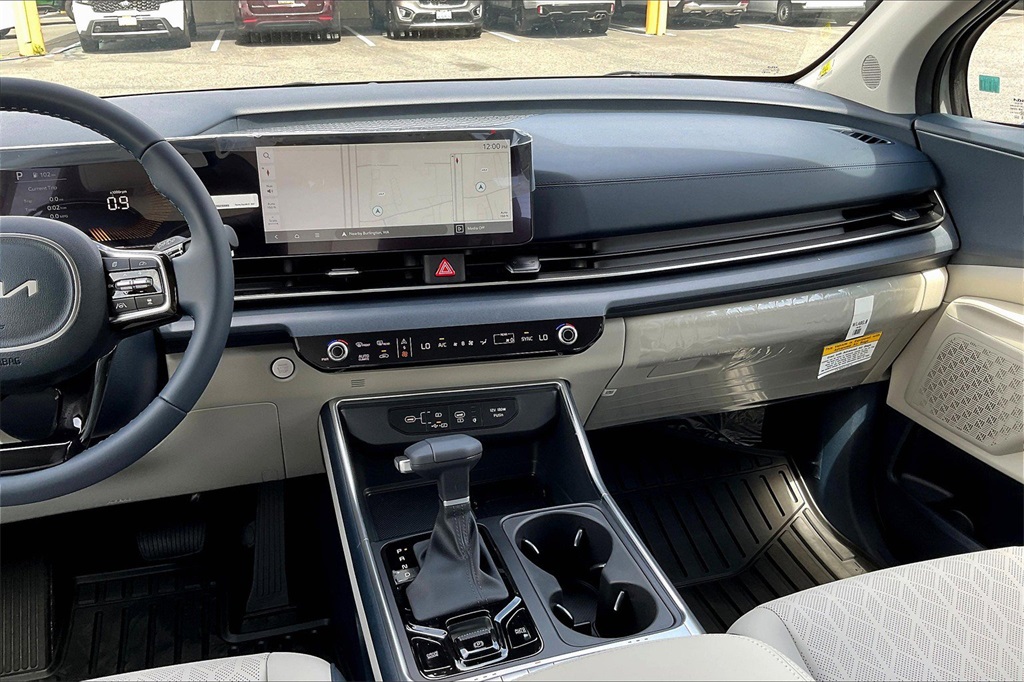 2026 Kia Carnival EX photo 5