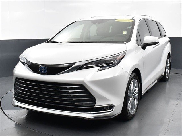 2022 Toyota Sienna Platinum