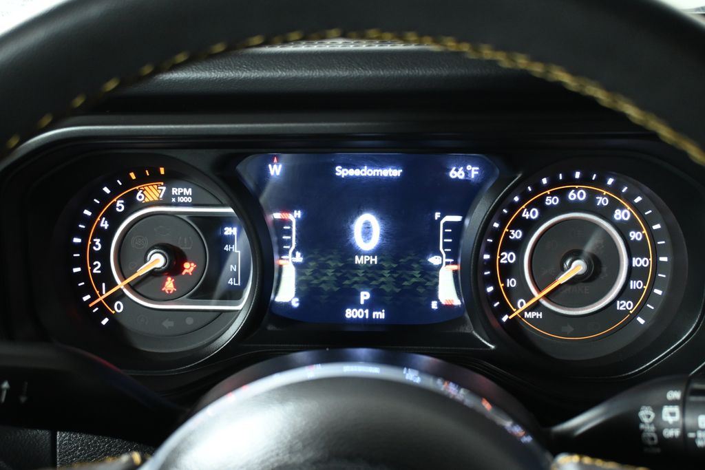 2024 Jeep Wrangler Sahara photo 19