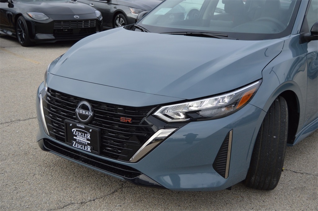 2025 Nissan Sentra SR photo 12