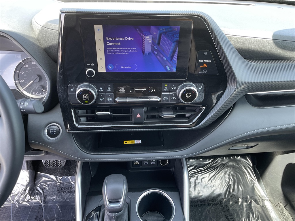 2024 Toyota Highlander XSE photo 19