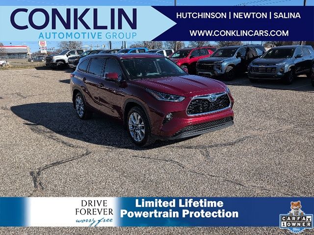 2022 Toyota Highlander Limited's photo