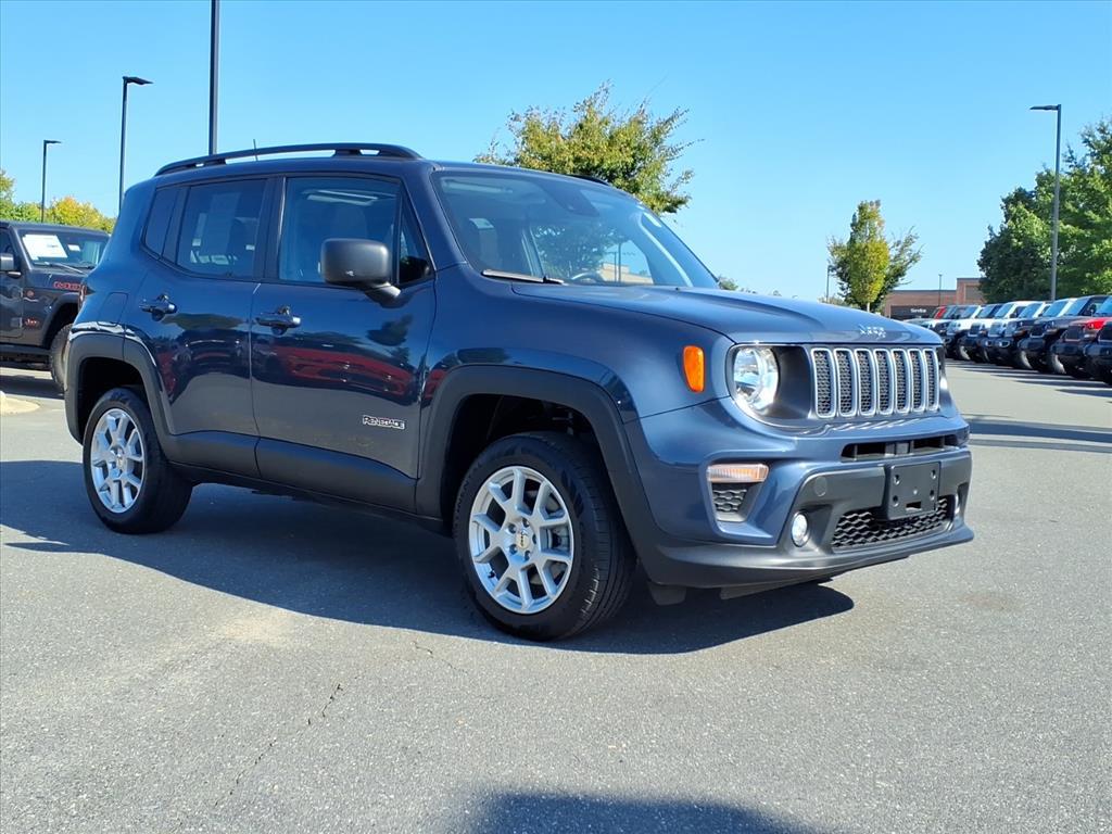 2023 Jeep Renegade Latitude Upland photo 24