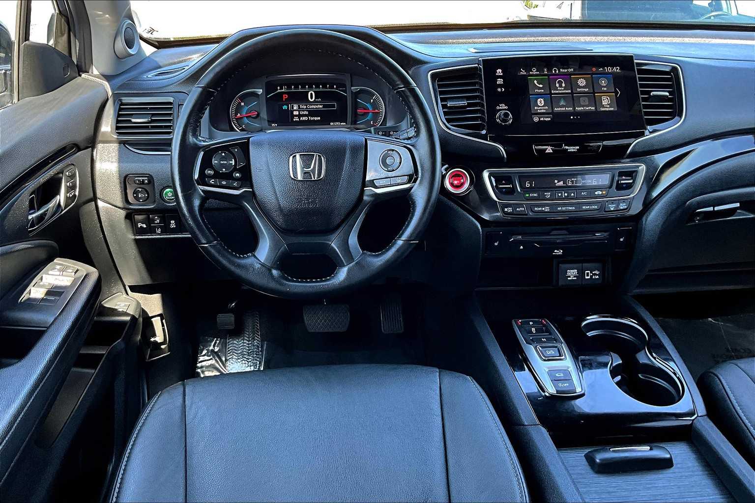 2021 Honda Pilot Touring photo 4