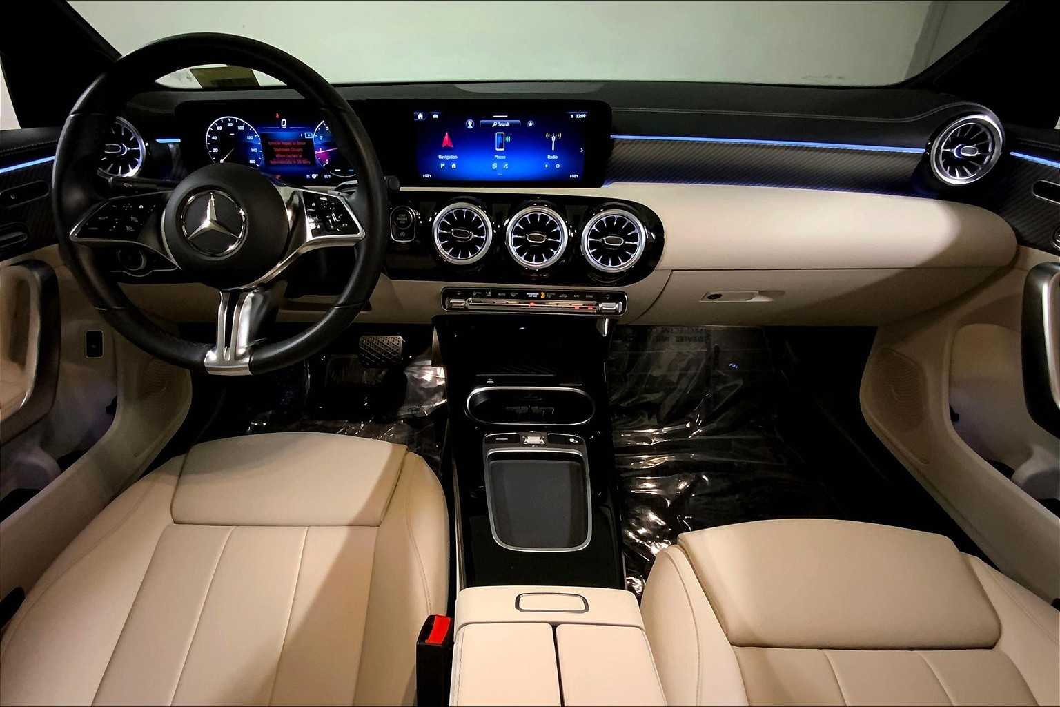 2025 Mercedes Benz CLA 250 photo 13