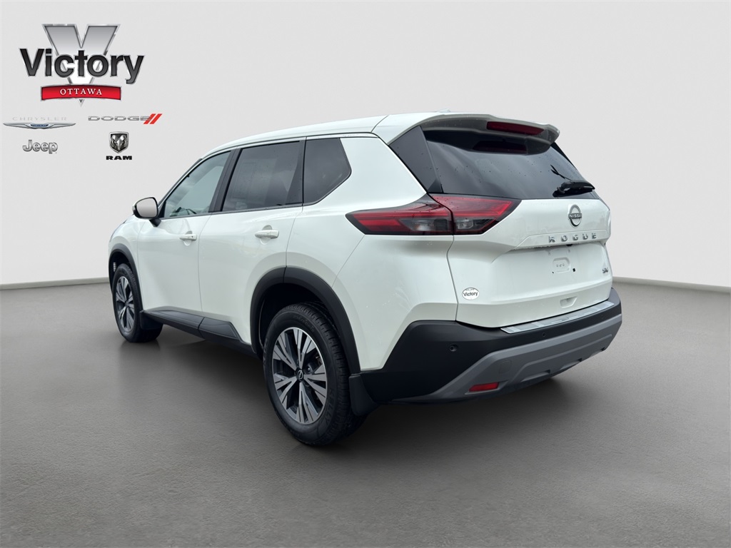 2023 Nissan Rogue SV photo 4