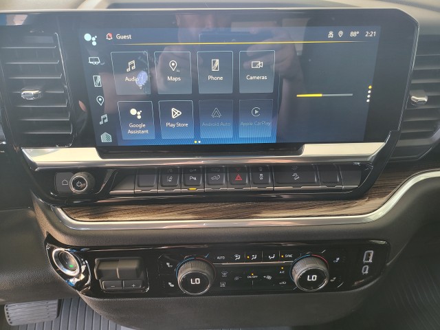 2025 Chevrolet Silverado 2500HD LT photo 3