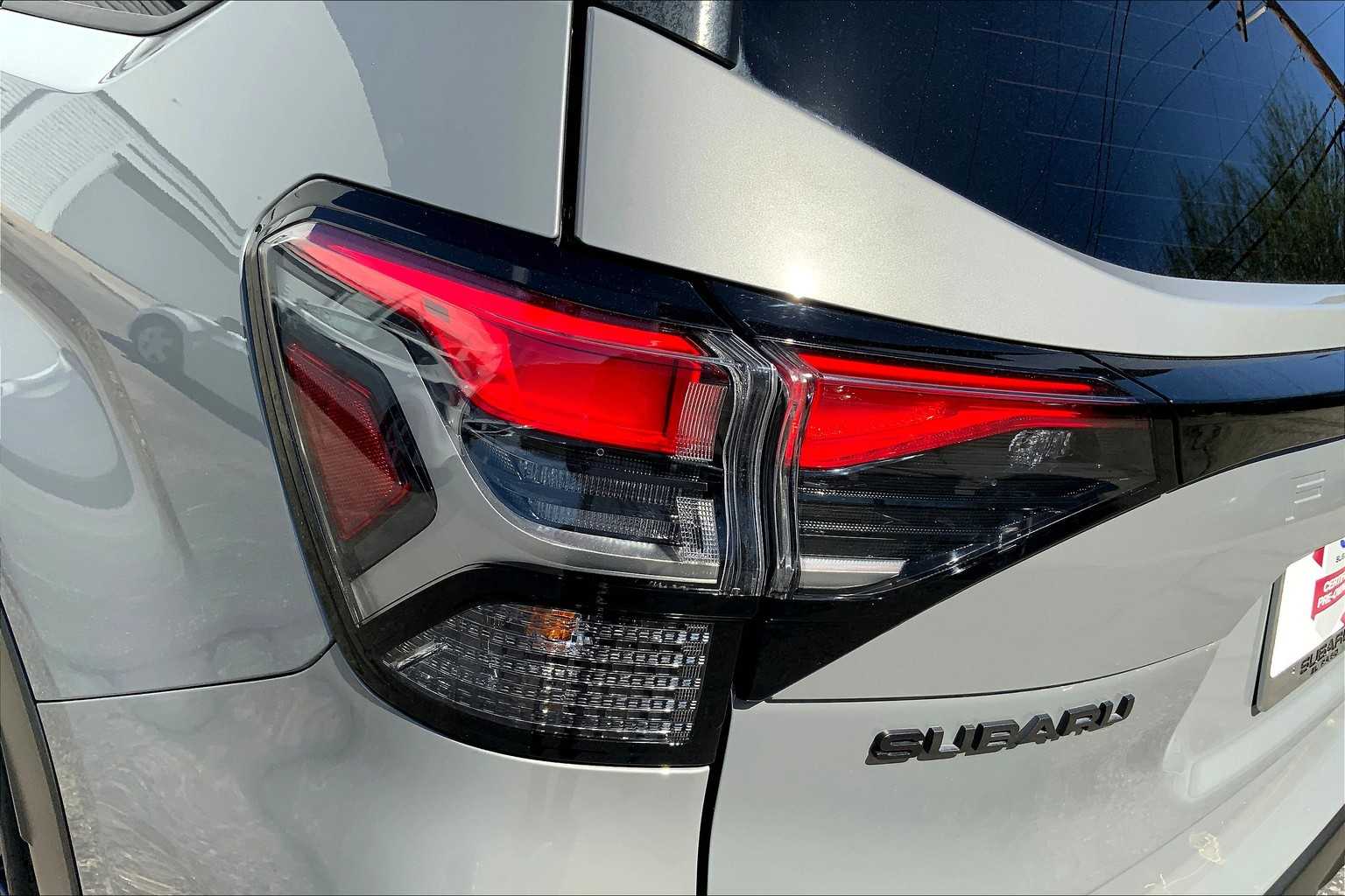 2025 Subaru Forester Touring photo 25