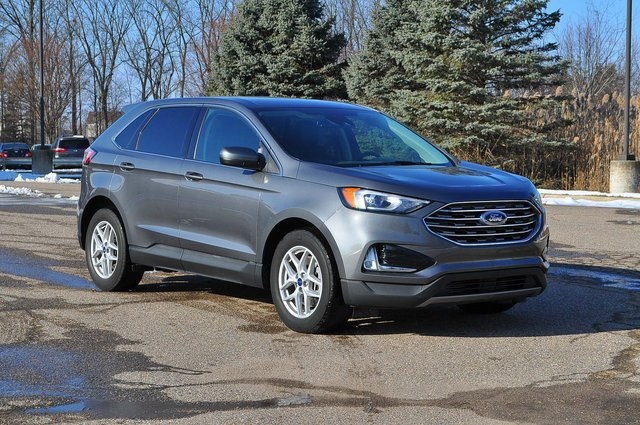 2021 Ford Edge SEL's photo