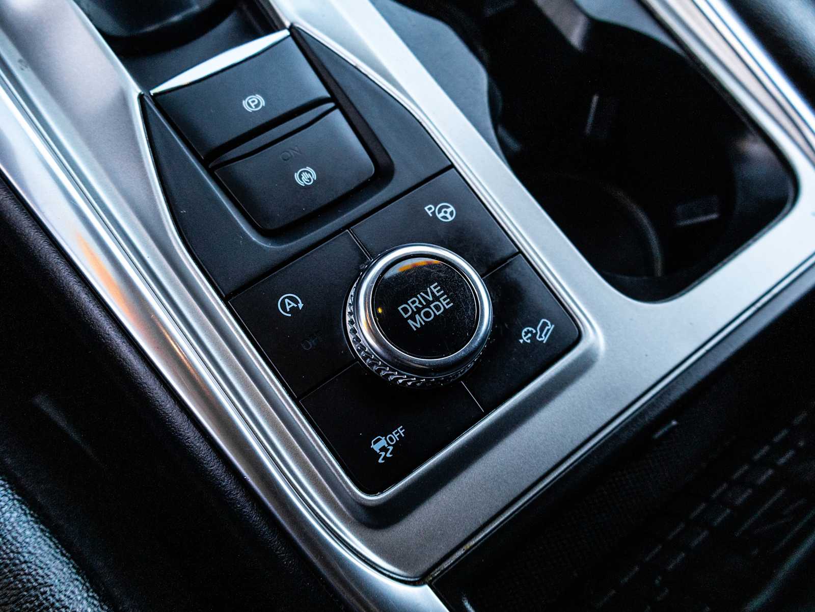 2020 Ford Explorer ST photo 24