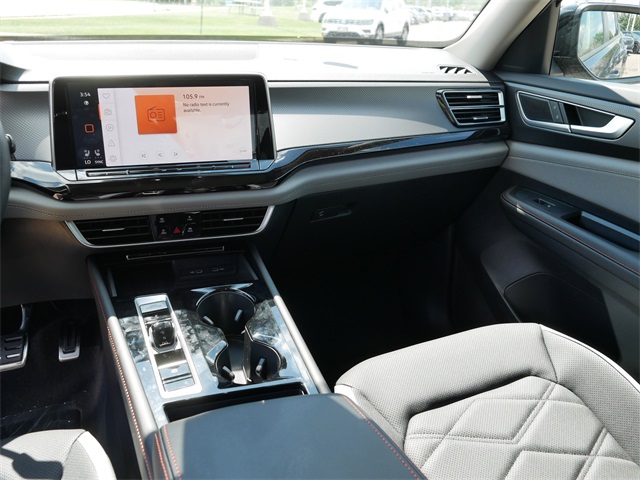 2025 Volkswagen Atlas Peak Edition SE photo 7